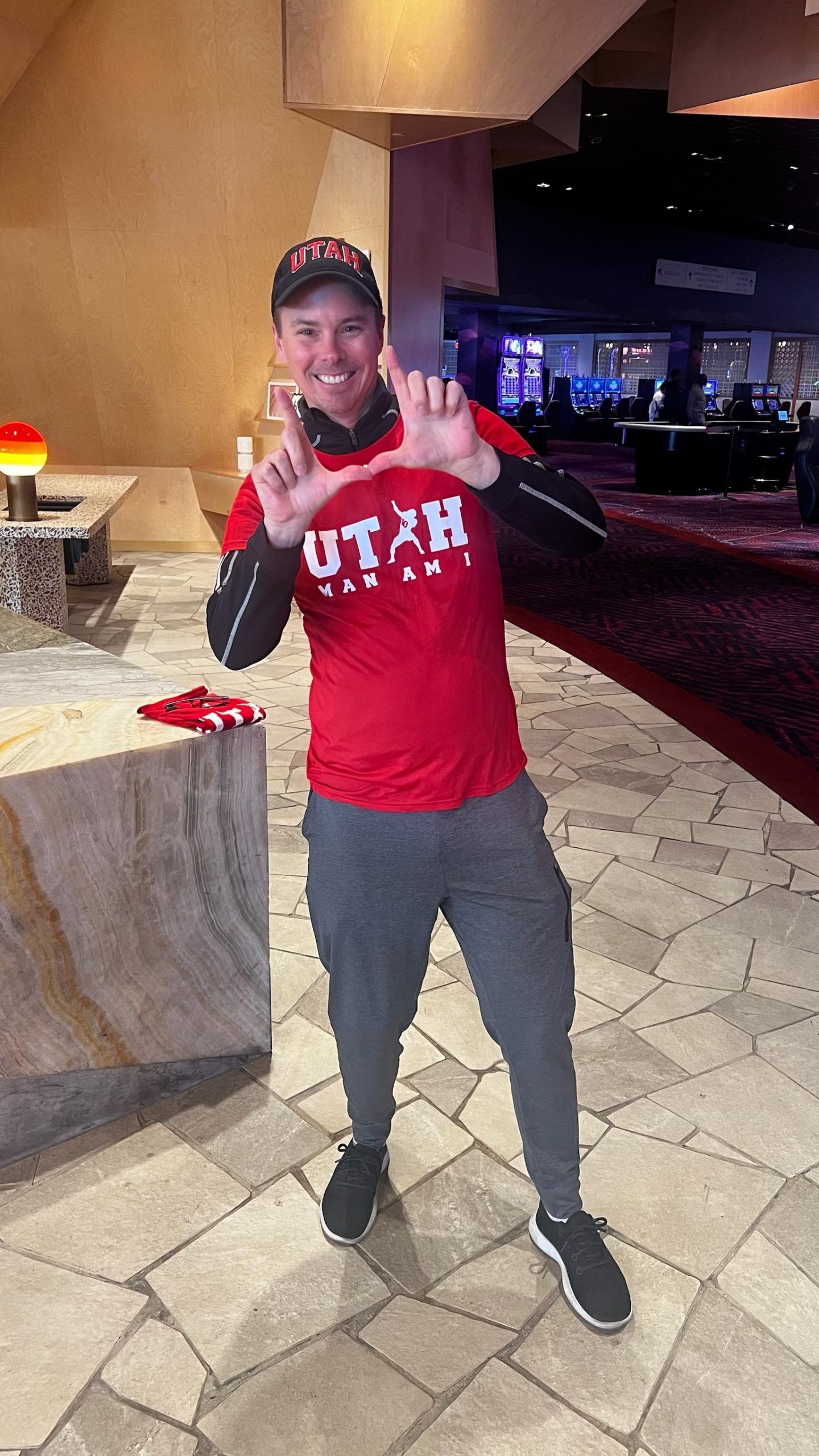 Utah Man Tee - Fan